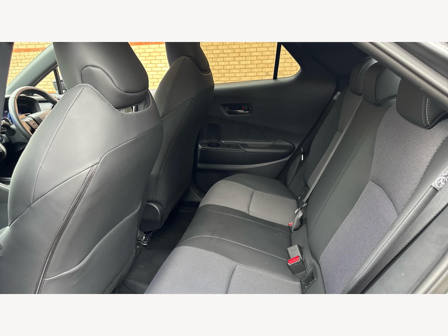 Used Toyota C-HR 2025 for sale - 77574760: Photo 15