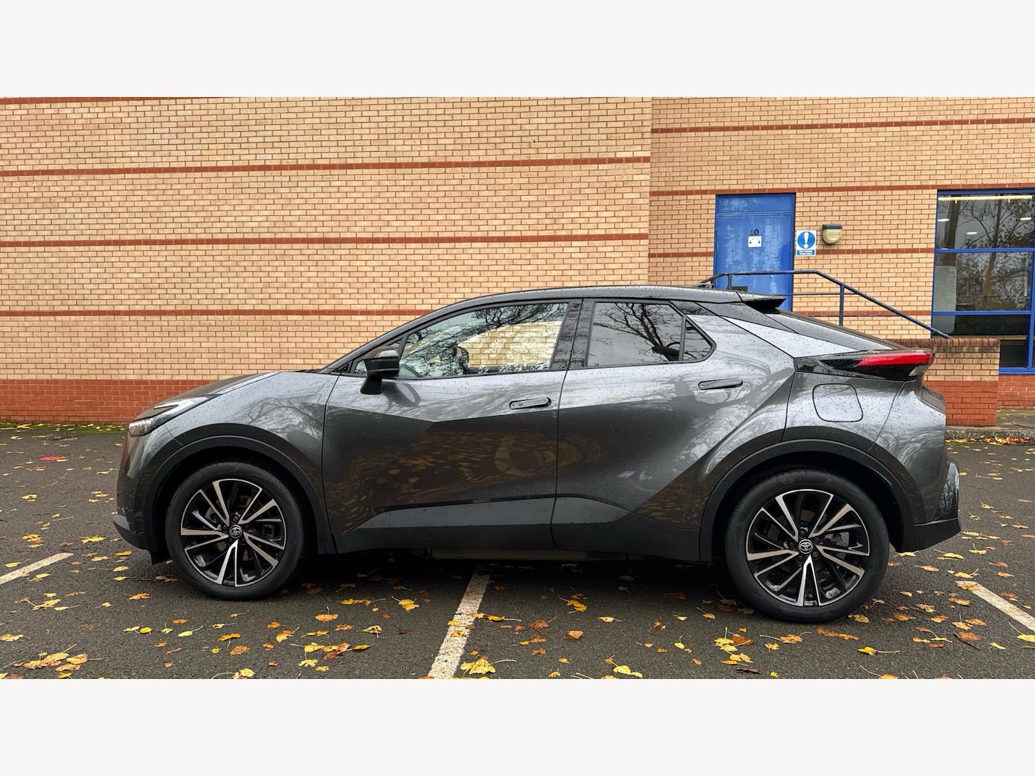 Used Toyota C-HR 2025 for sale - 77574760: Photo 19