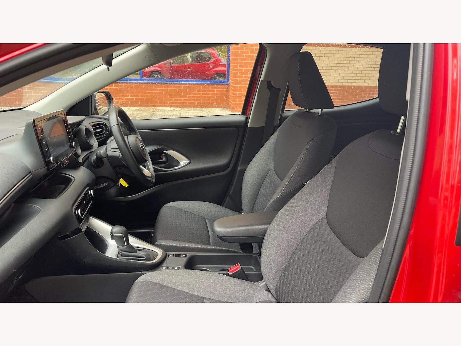 Used Toyota Yaris 2022 for sale - 76137589: Photo 12