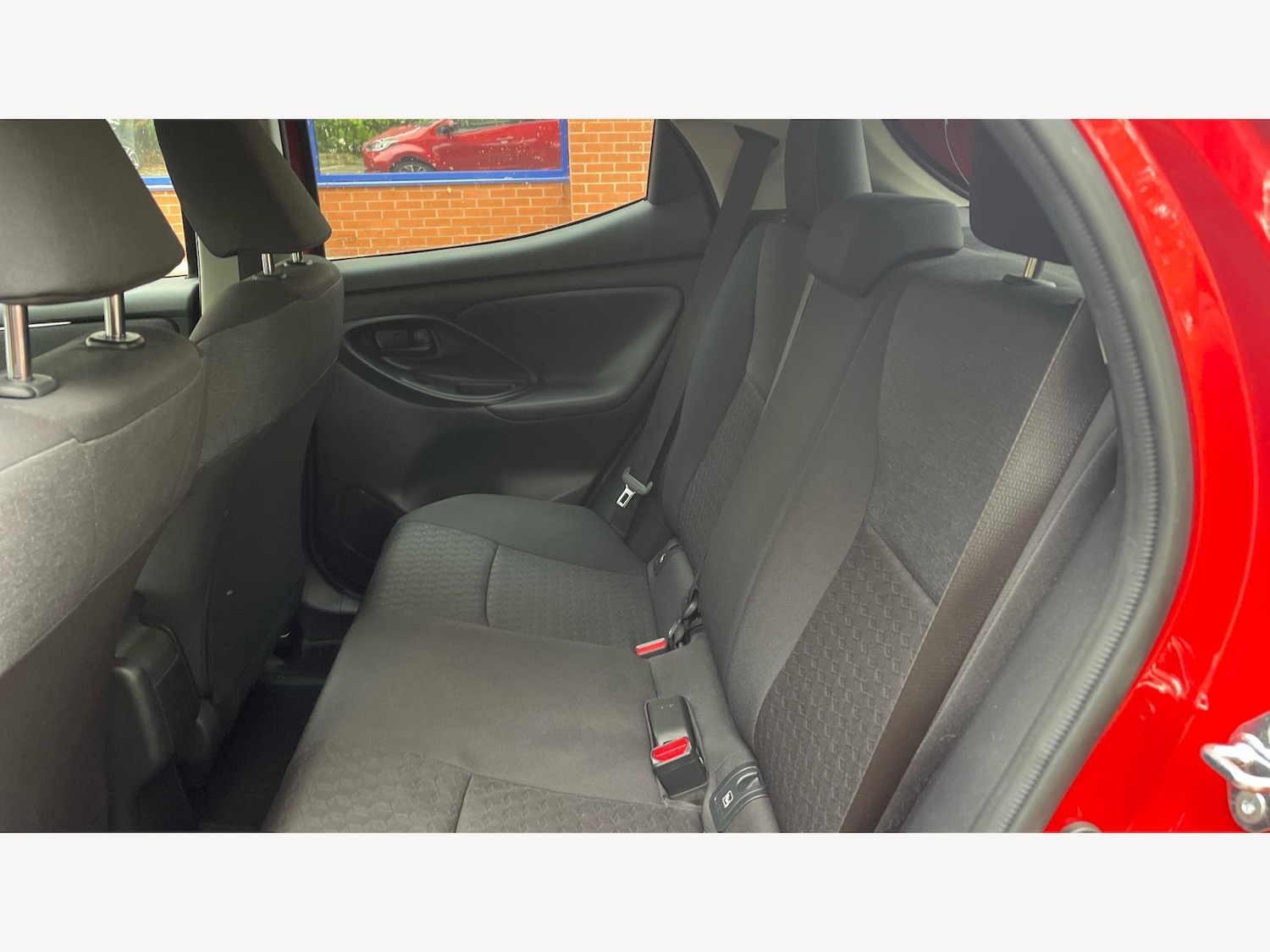 Used Toyota Yaris 2022 for sale - 76137589: Photo 15