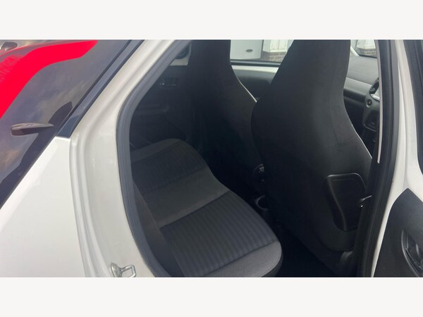 Used Toyota AYGO 2019 for sale - 76189839: Photo 14