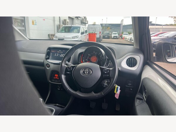 Used Toyota AYGO 2019 for sale - 76189839: Photo 8