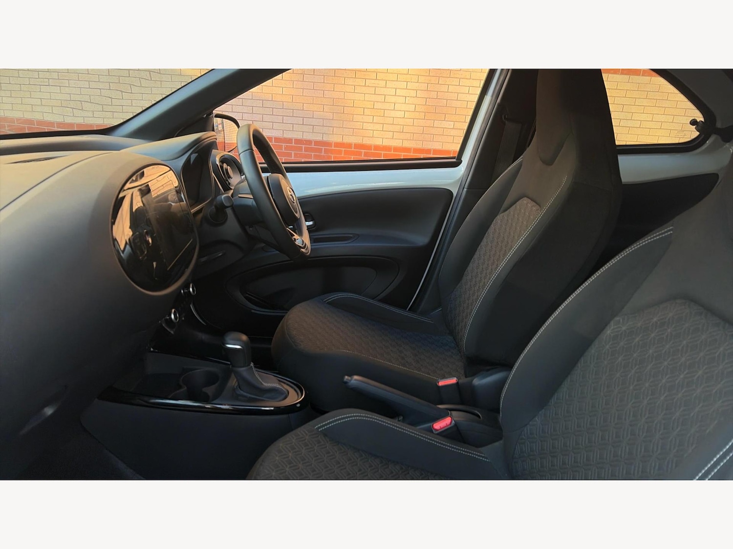 Used Toyota Aygo X 2024 for sale - 77330779: Photo 12