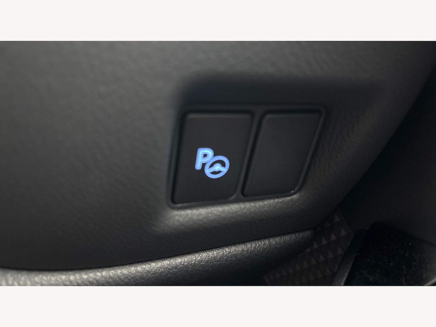 Used Toyota C-HR 2022 for sale - 77396165: Photo 23