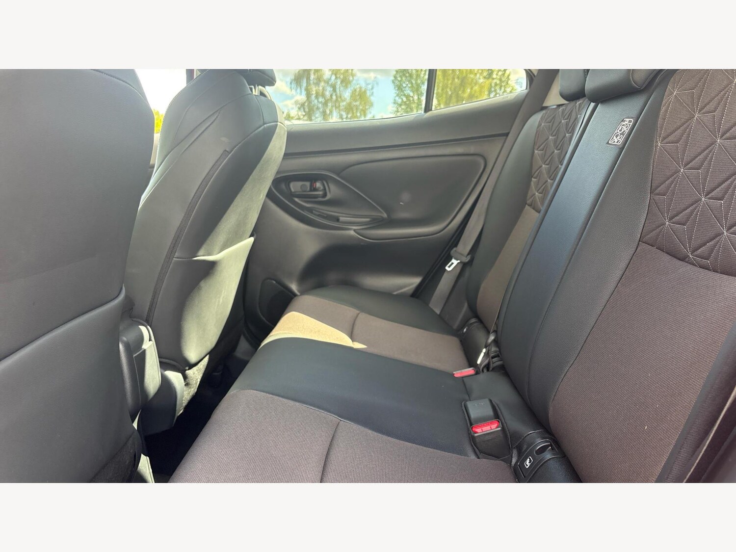 Used Toyota Yaris Cross 2024 for sale - 76251505: Photo 15