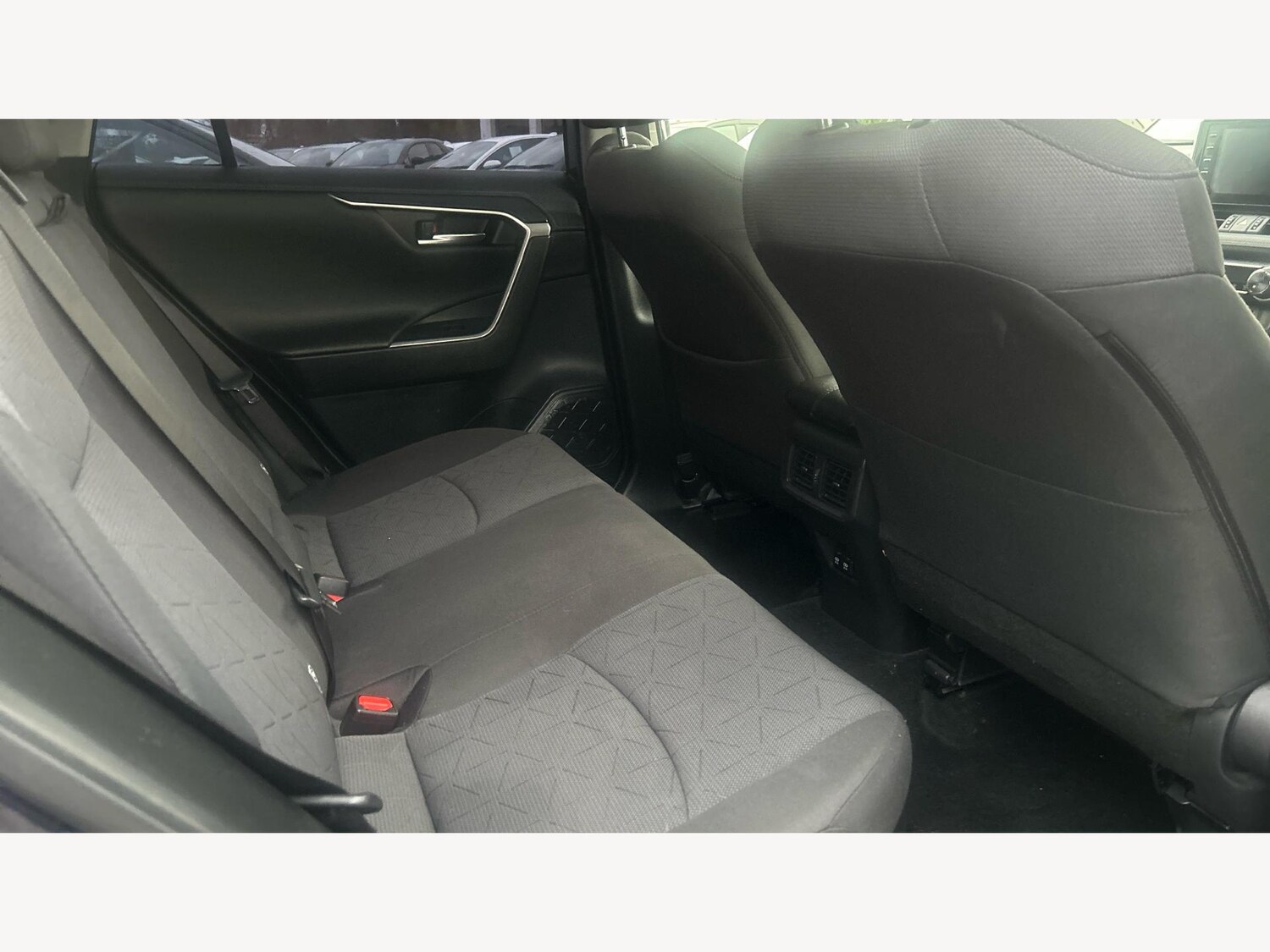 Used Toyota RAV4 2019 for sale - 76735507: Photo 14