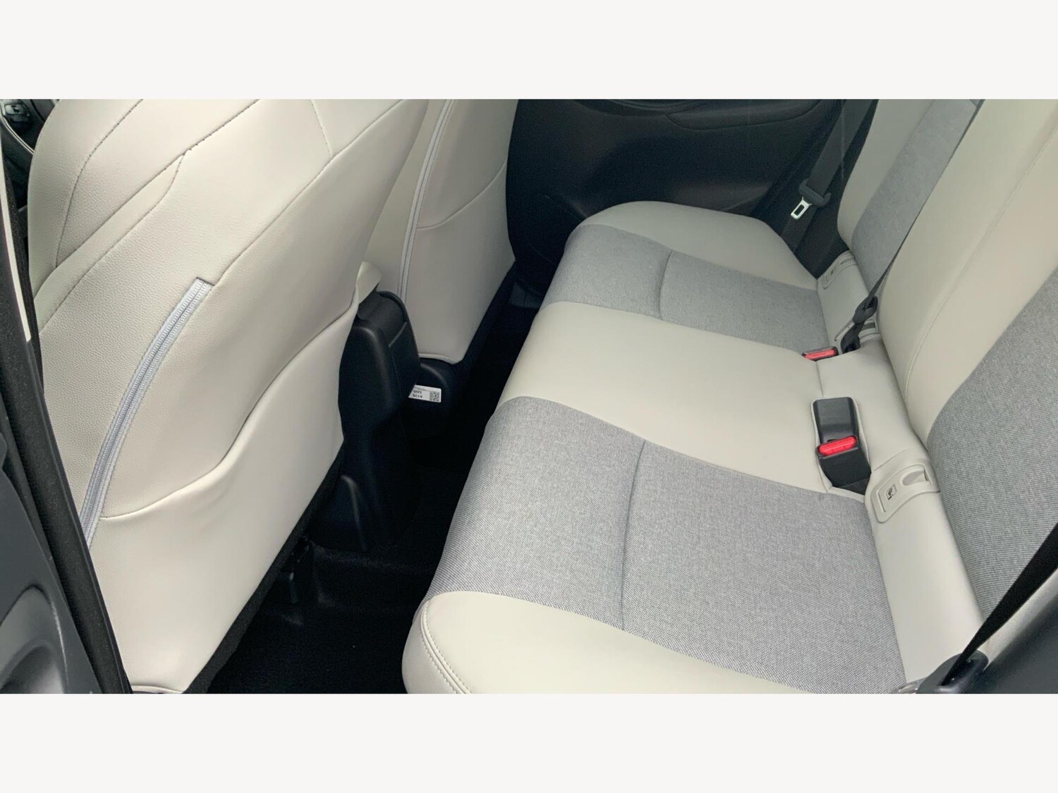 Used Toyota Yaris 2023 for sale - 77057151: Photo 15