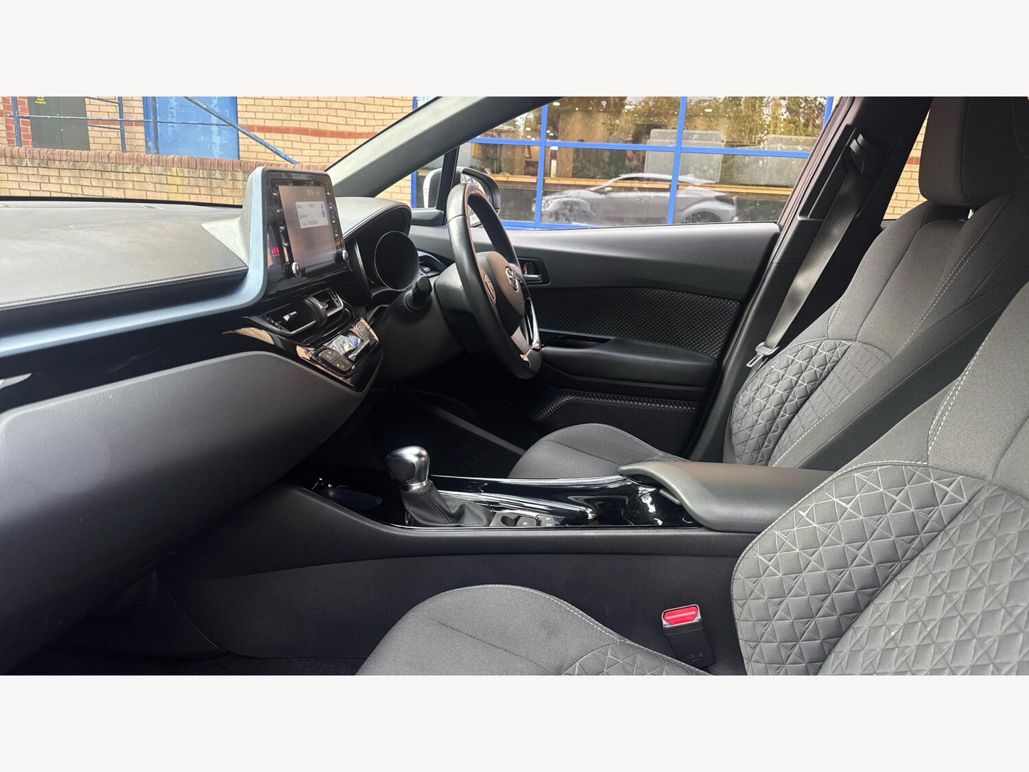 Used Toyota C-HR 2022 for sale - 76389220: Photo 12