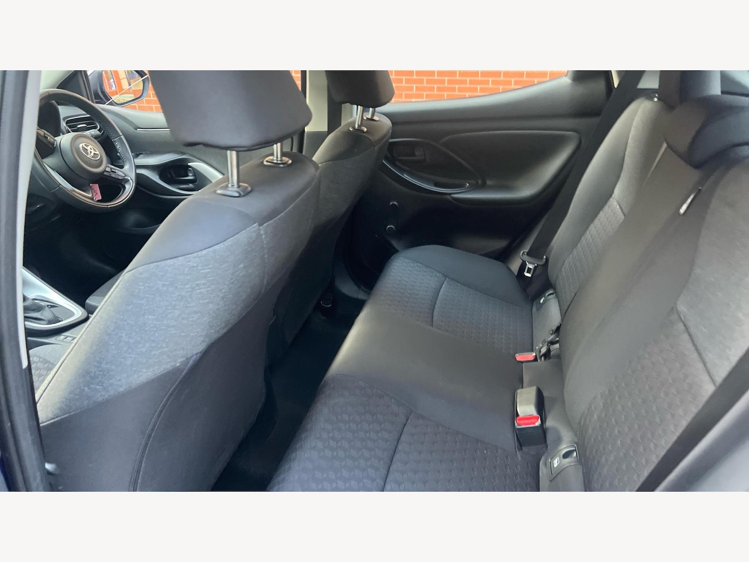 Used Toyota Yaris 2022 for sale - 76485429: Photo 15