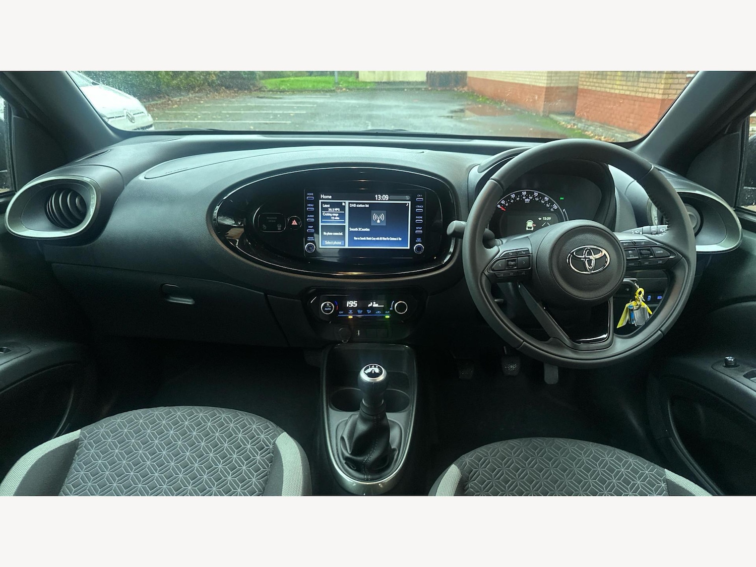 Used Toyota Aygo X 2023 for sale - 76801273: Photo 7