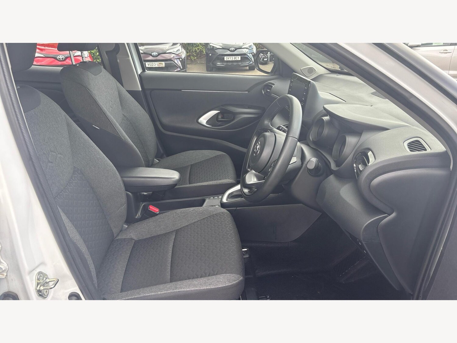 Used Toyota Yaris Cross 2023 for sale - 75707300: Photo 13