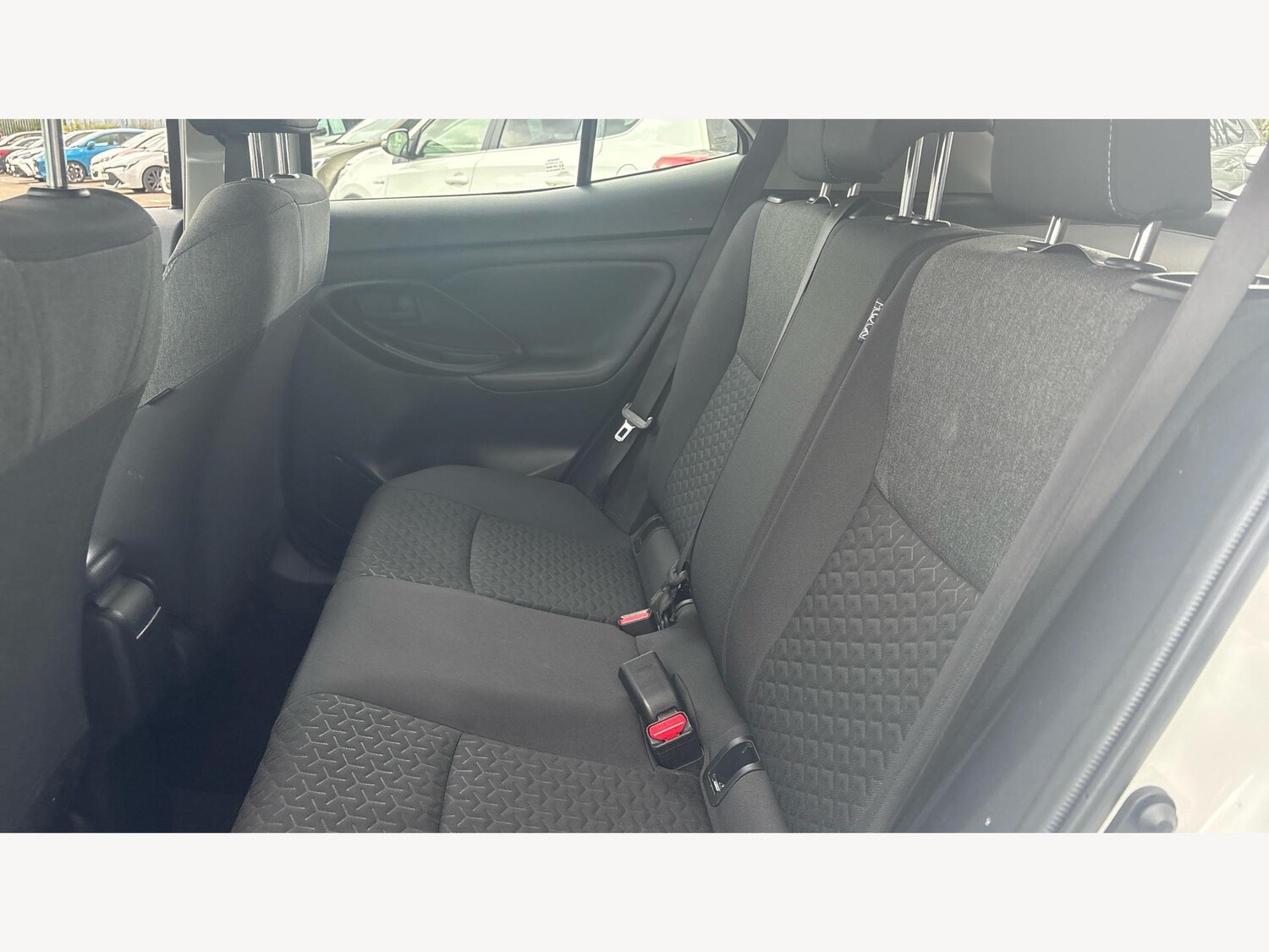 Used Toyota Yaris Cross 2023 for sale - 75707300: Photo 15