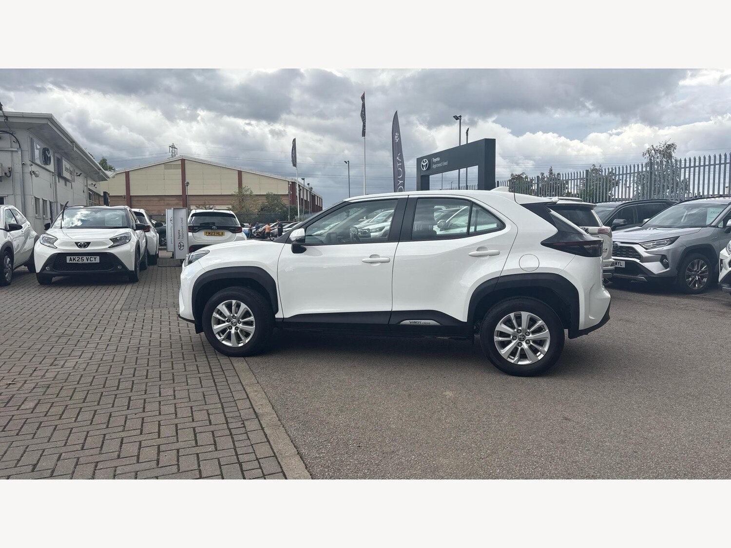 Used Toyota Yaris Cross 2023 for sale - 75707300: Photo 19
