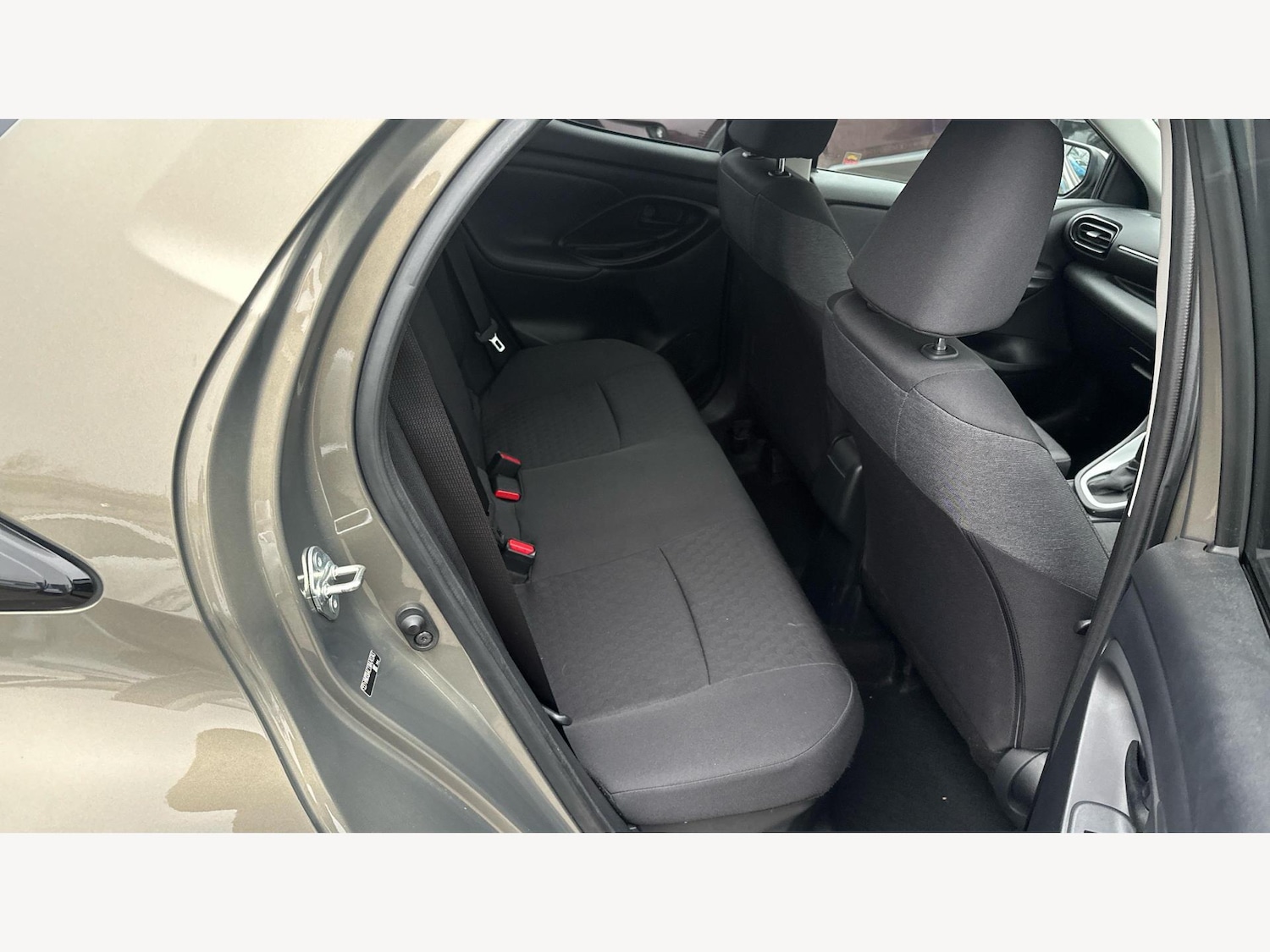 Used Toyota Yaris 2022 for sale - 77424577: Photo 14