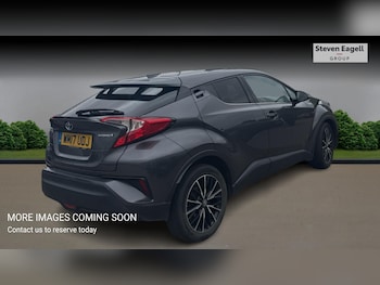 Used Toyota C-HR 2017 for sale - 79202512: Photo