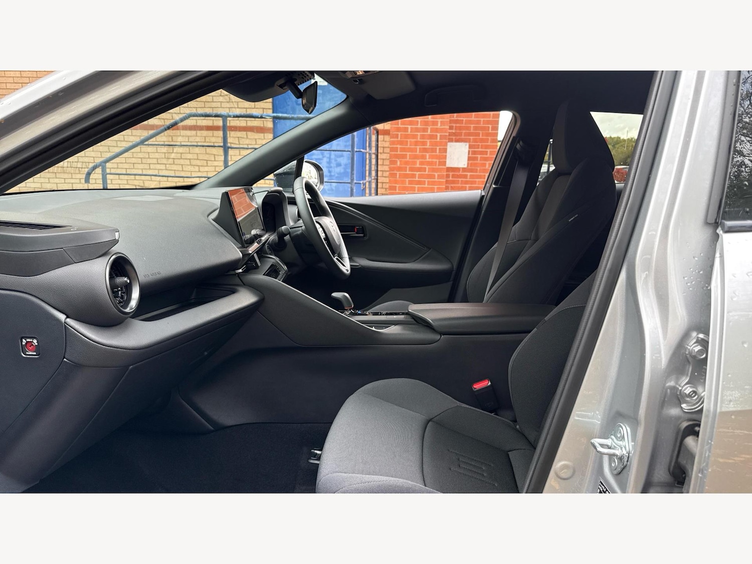 Used Toyota C-HR 2024 for sale - 76431981: Photo 12