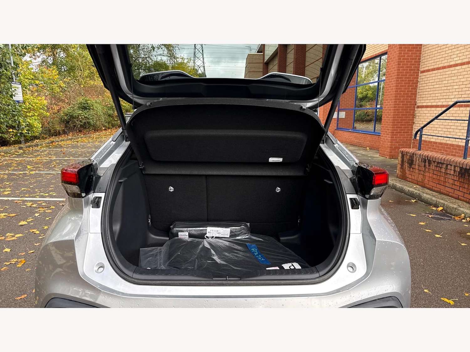 Used Toyota C-HR 2024 for sale - 76431981: Photo 16