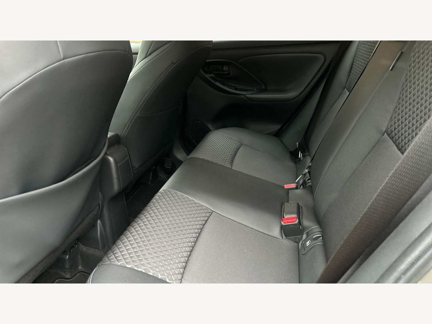 Used Toyota Yaris for sale - 77892656: Photo 15