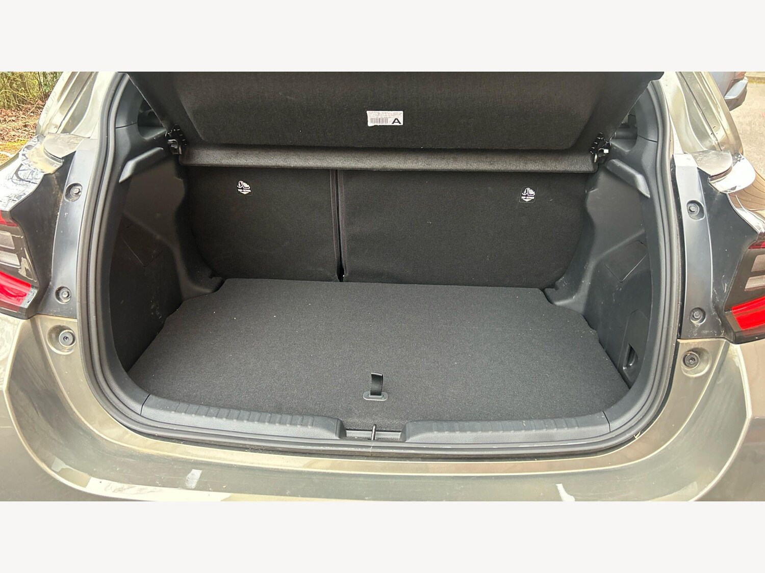 Used Toyota Yaris for sale - 77892656: Photo 16