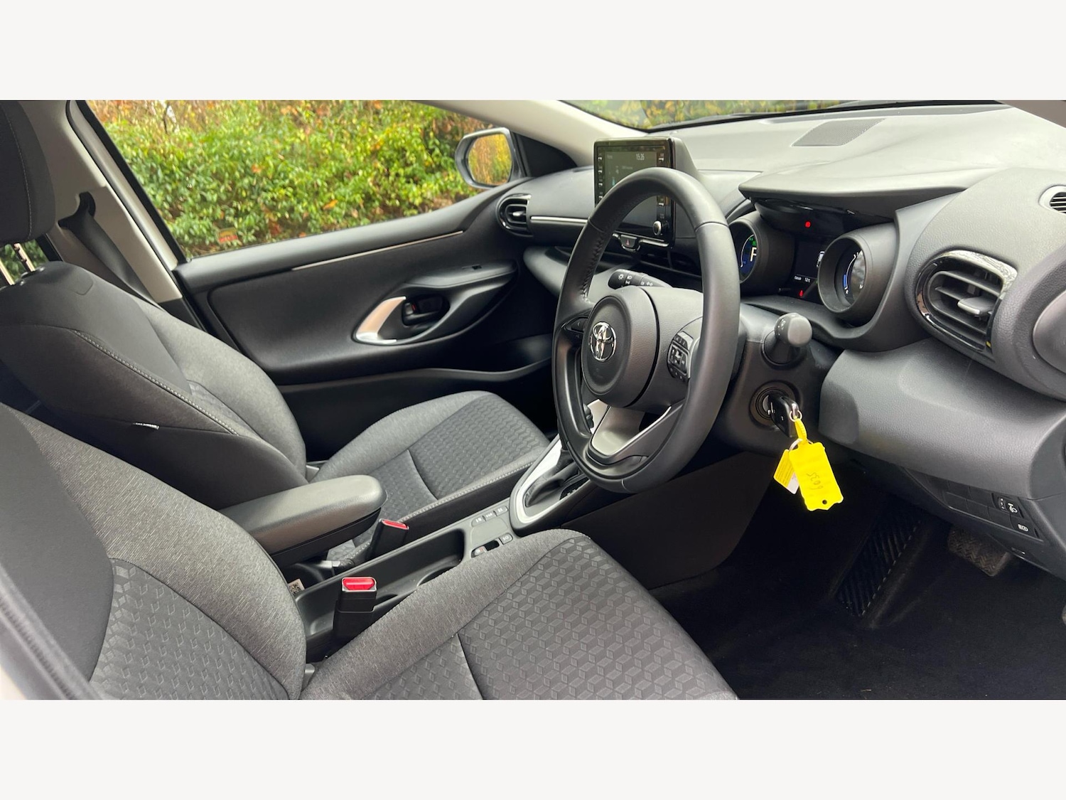 Used Toyota Yaris 2024 for sale - 76431801: Photo 13