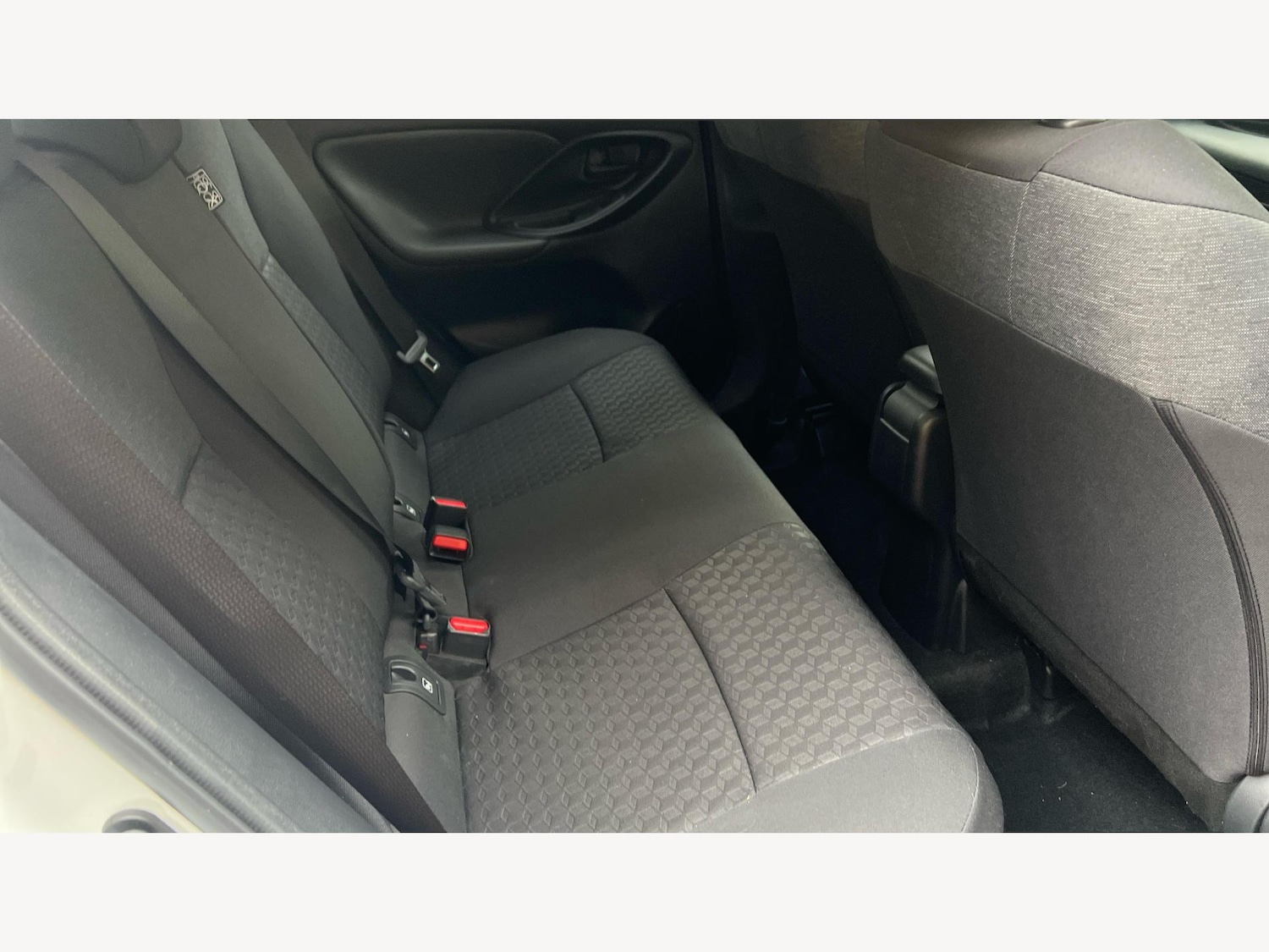 Used Toyota Yaris 2024 for sale - 76431801: Photo 14