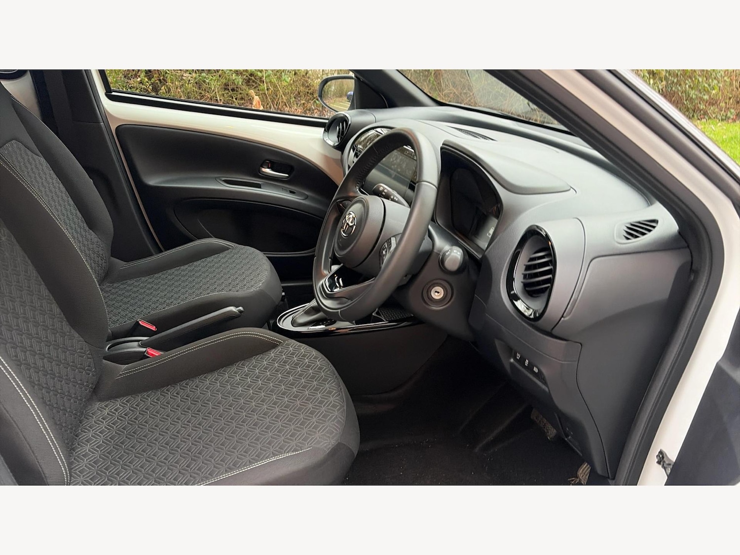 Used Toyota Aygo X 2024 for sale - 77424873: Photo 13
