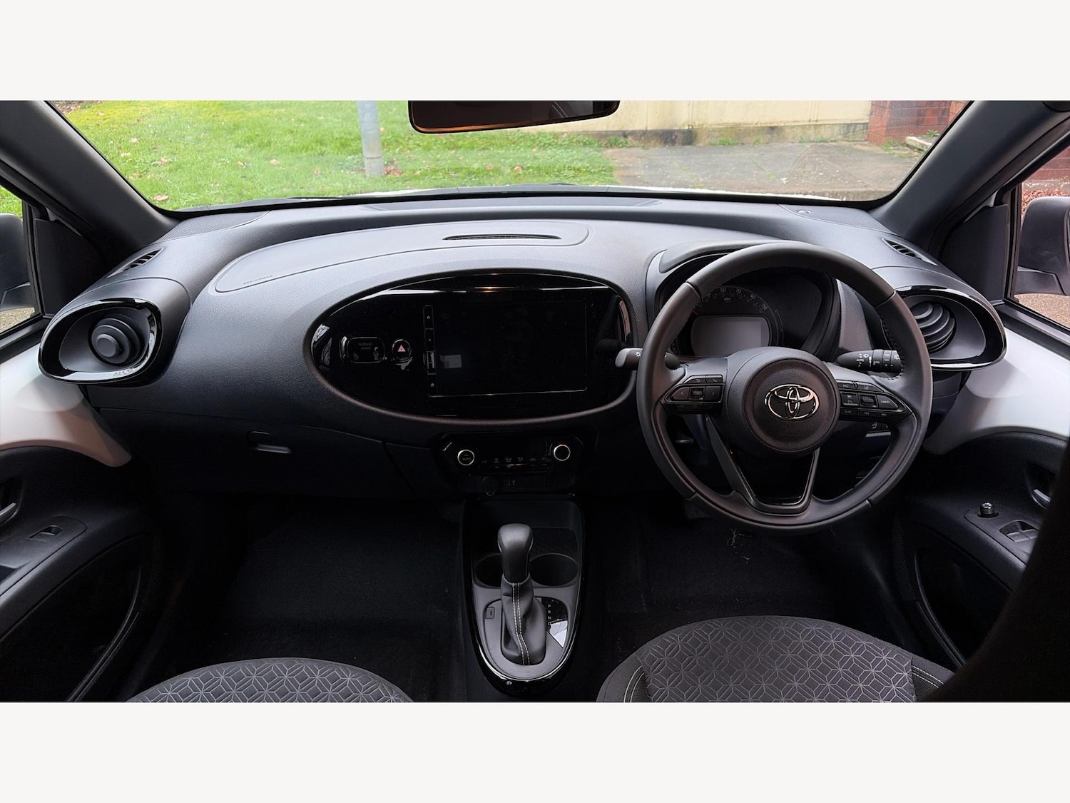 Used Toyota Aygo X 2024 for sale - 77424873: Photo 7