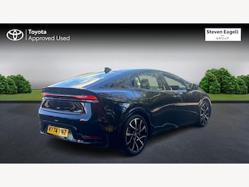 Used Toyota Prius 2024 for sale - 76041879: Photo 2