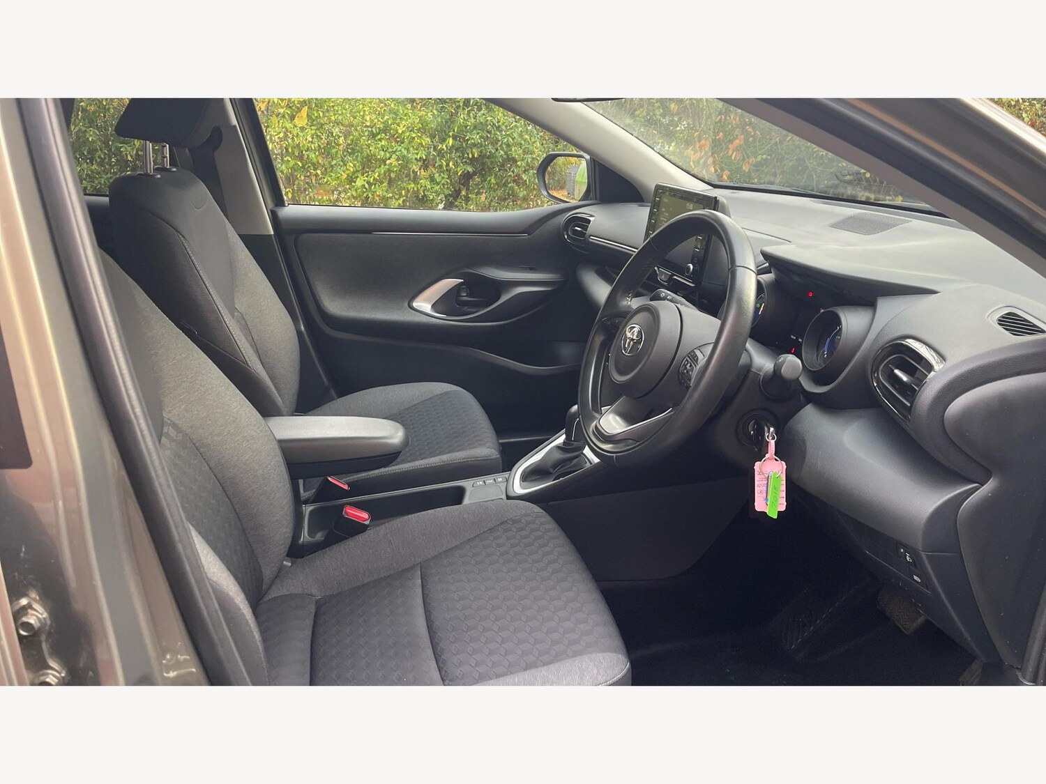 Used Toyota Yaris 2022 for sale - 76499967: Photo 13
