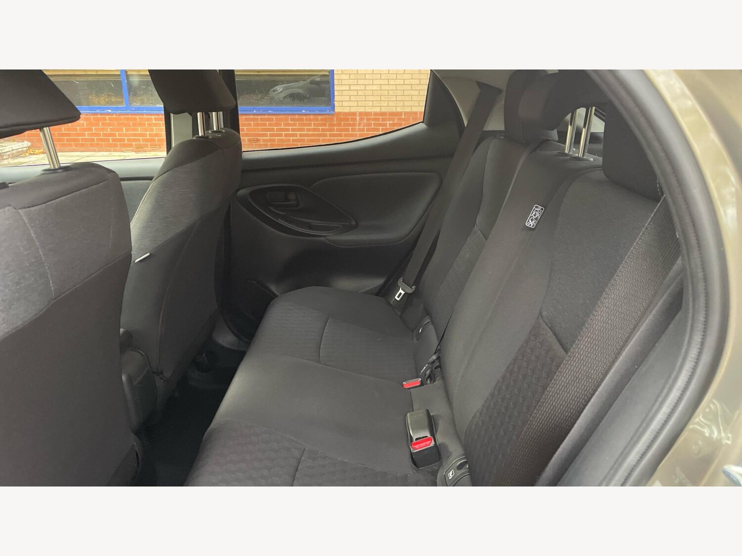 Used Toyota Yaris 2022 for sale - 76499967: Photo 15
