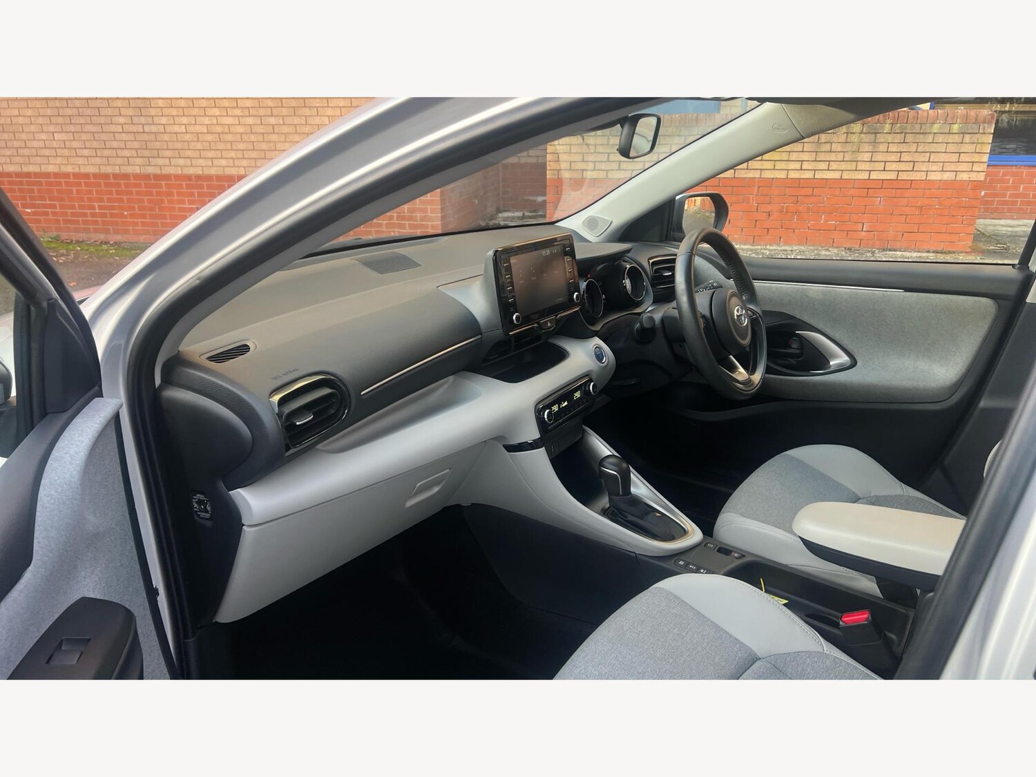 Used Toyota Yaris 2020 for sale - 77166879: Photo 12