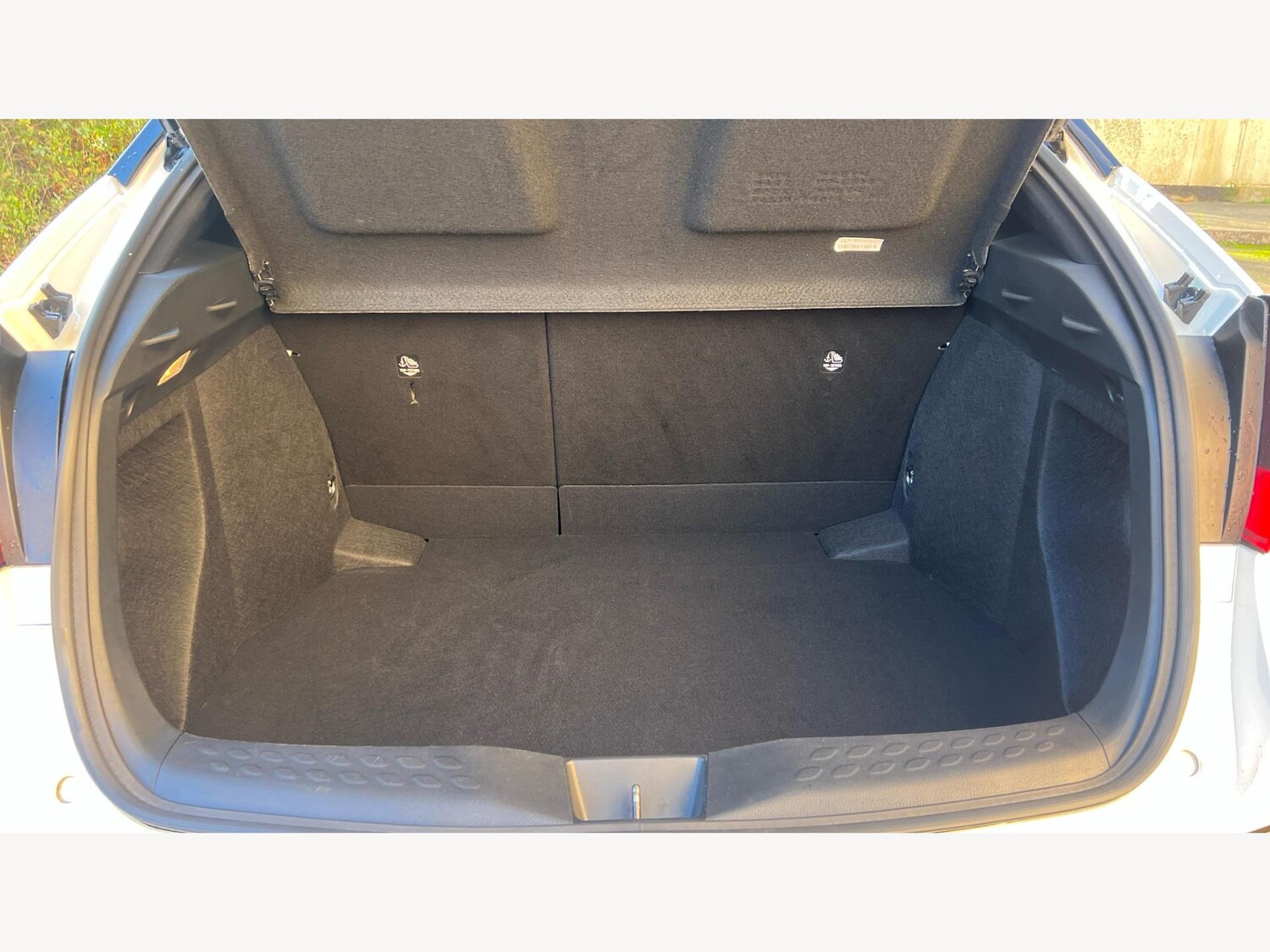 Used Toyota C-HR 2023 for sale - 76832449: Photo 16