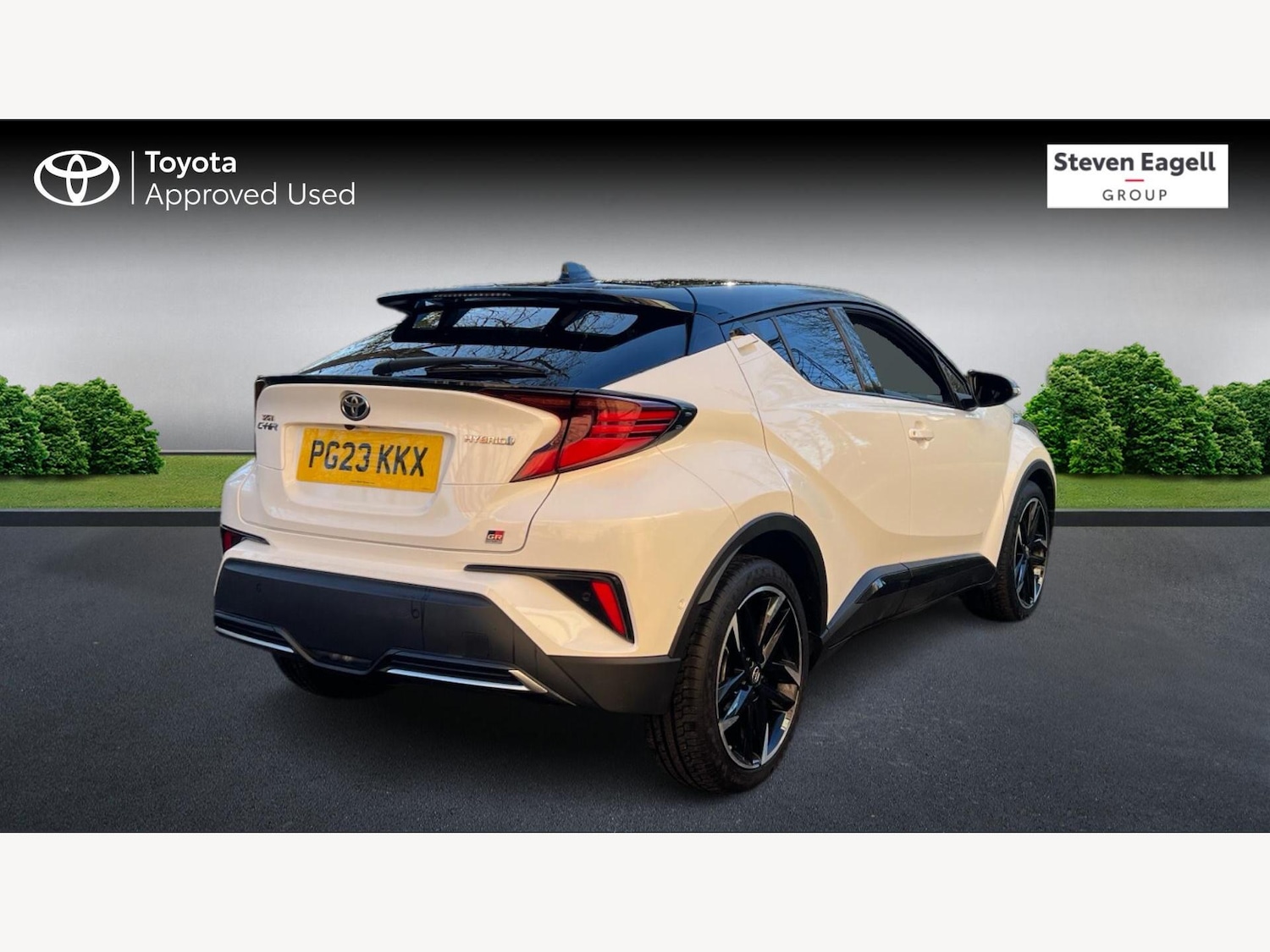 Used Toyota C-HR 2023 for sale - 76832449: Photo 2