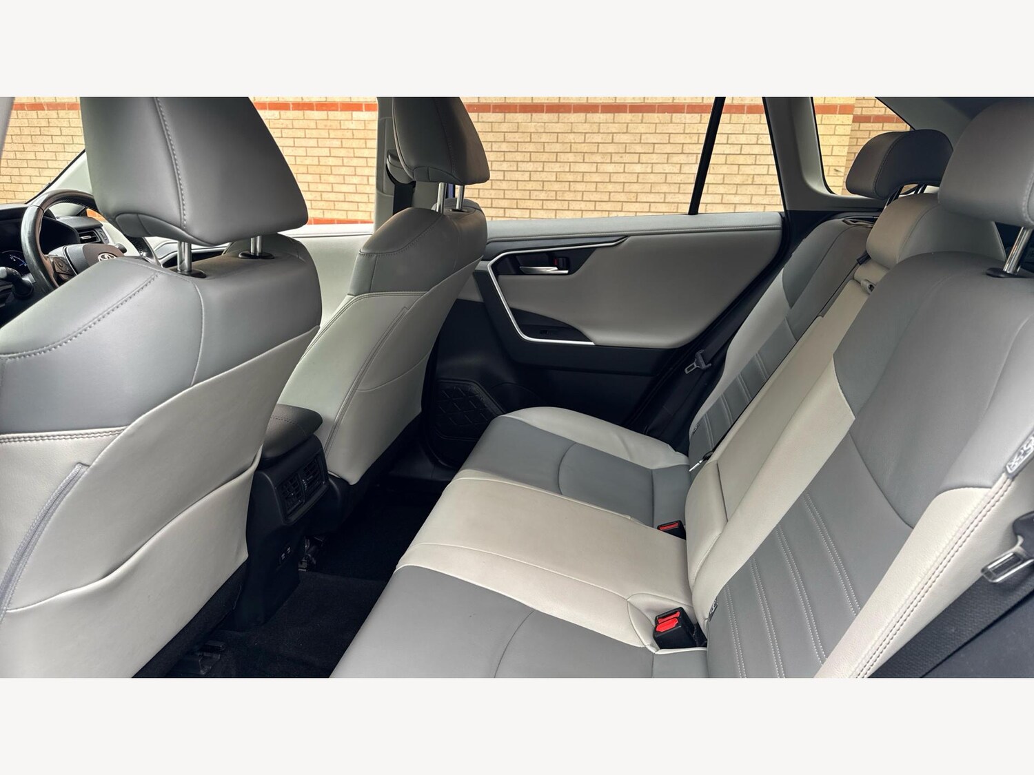 Used Toyota RAV4 2021 for sale - 77306208: Photo 15