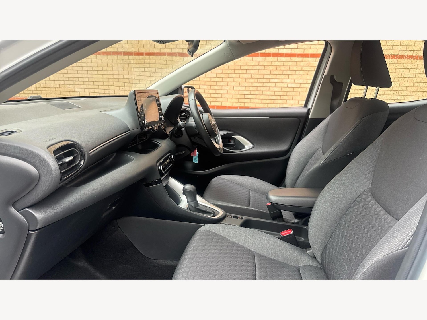 Used Toyota Yaris 2022 for sale - 76424851: Photo 12