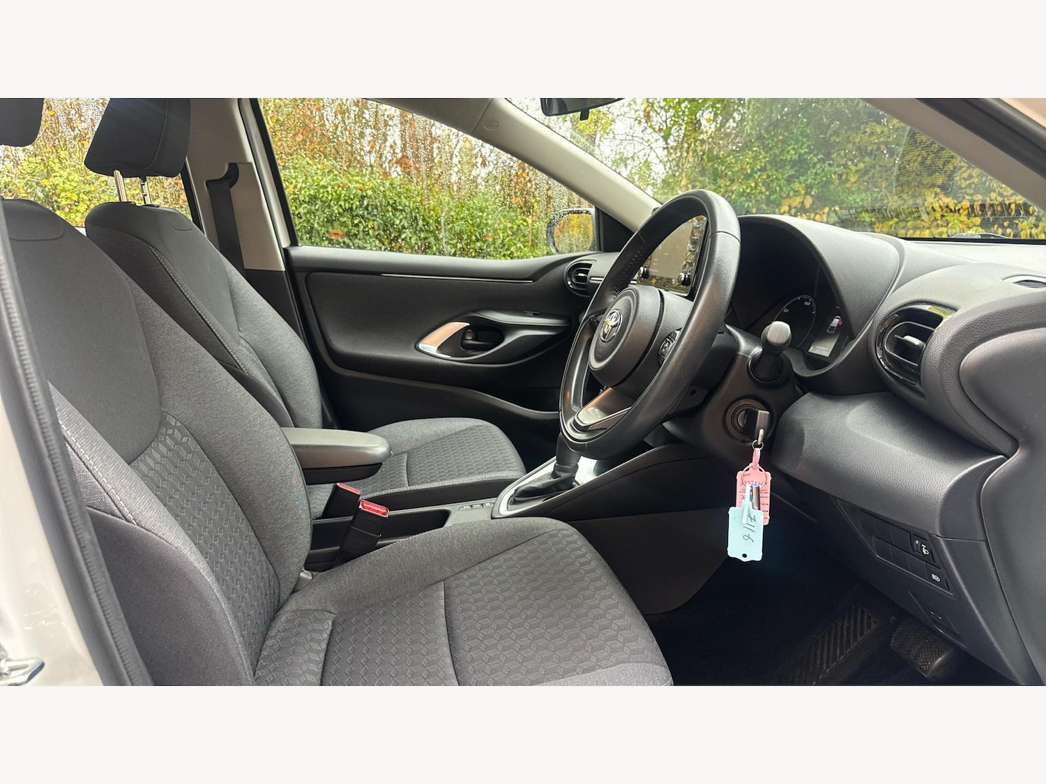 Used Toyota Yaris 2022 for sale - 76424851: Photo 13