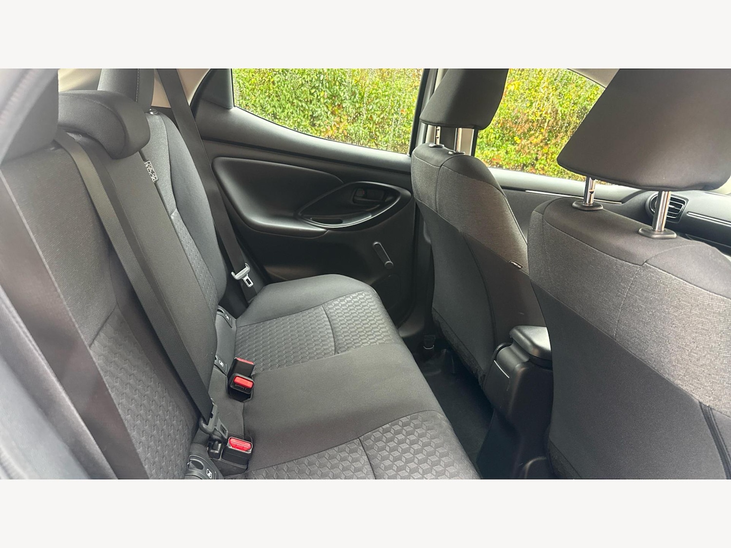 Used Toyota Yaris 2022 for sale - 76424851: Photo 14