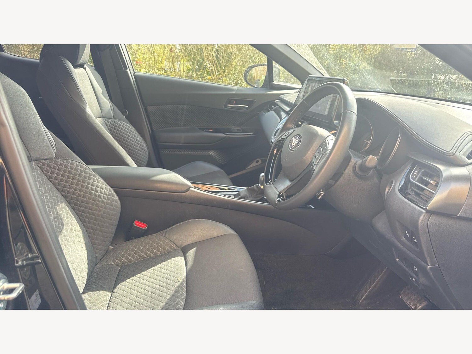 Used Toyota C-HR 2023 for sale - 77892456: Photo 13