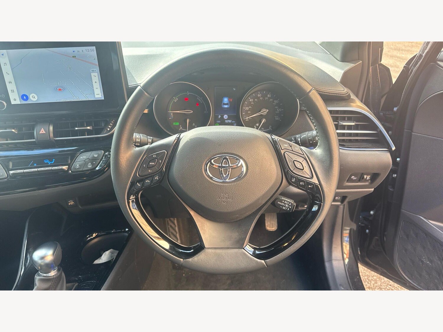 Used Toyota C-HR 2023 for sale - 77892456: Photo 8