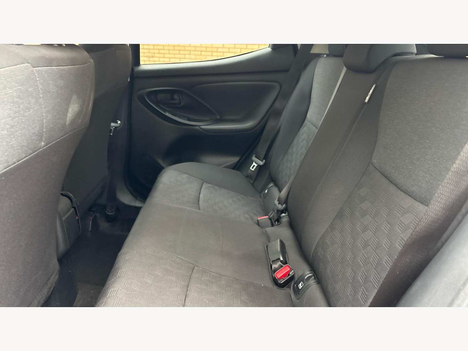 Used Toyota Yaris 2024 for sale - 76307877: Photo 15