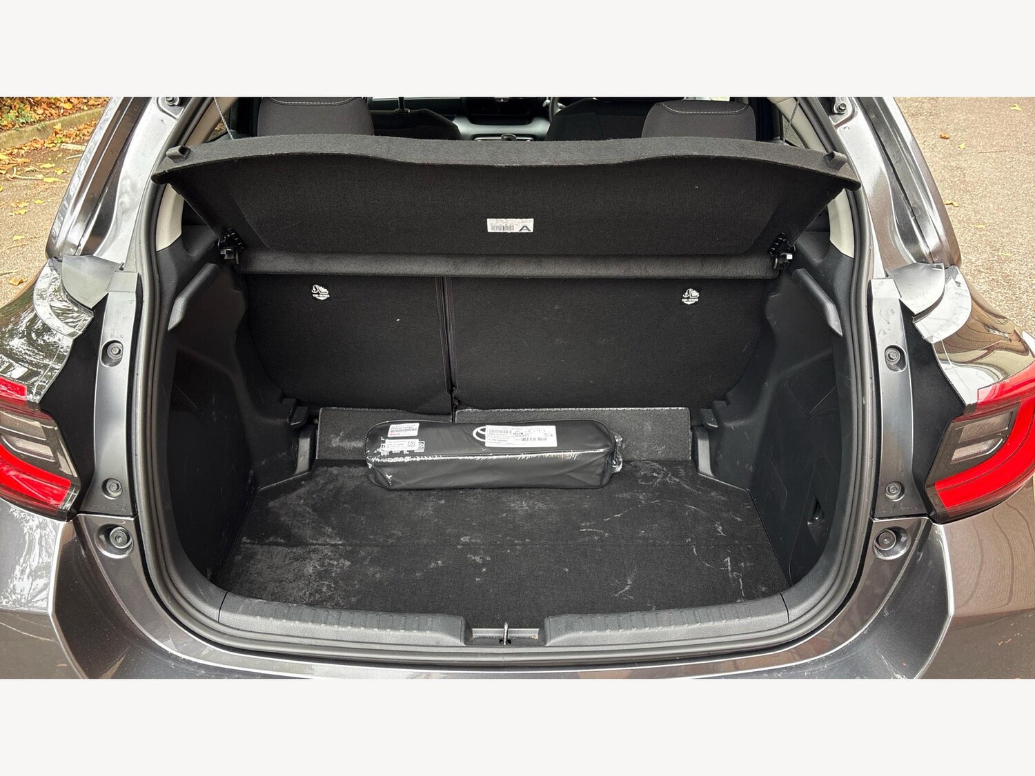 Used Toyota Yaris 2024 for sale - 76307877: Photo 16