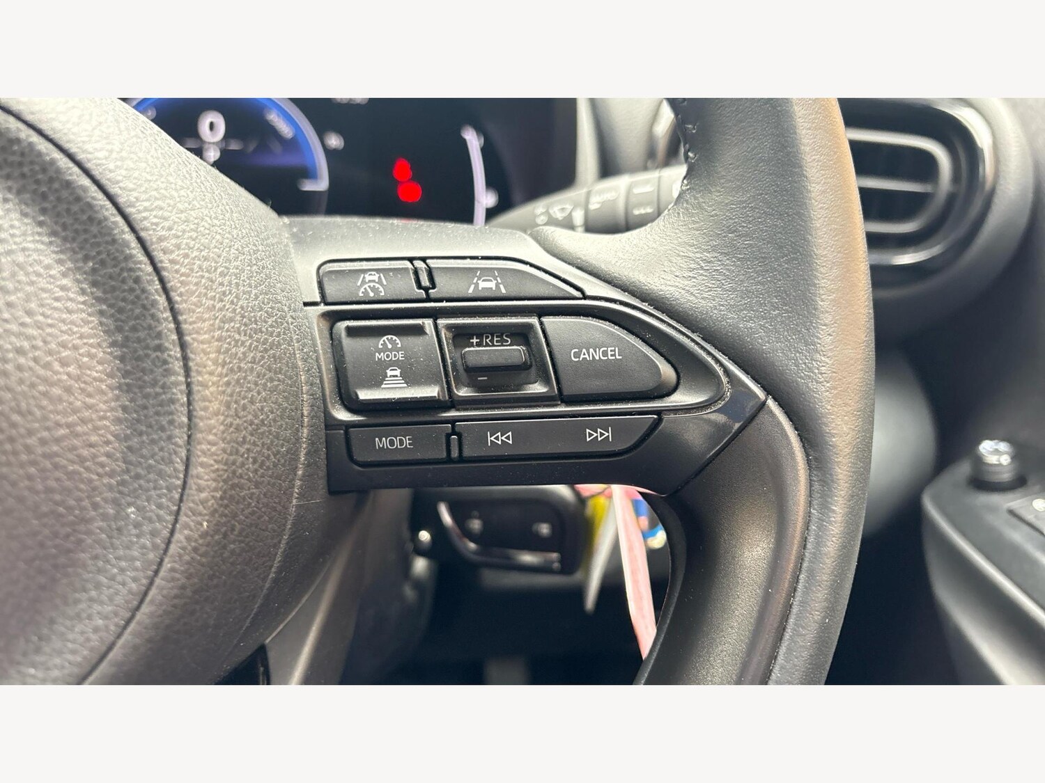 Used Toyota Yaris 2024 for sale - 76307877: Photo 23
