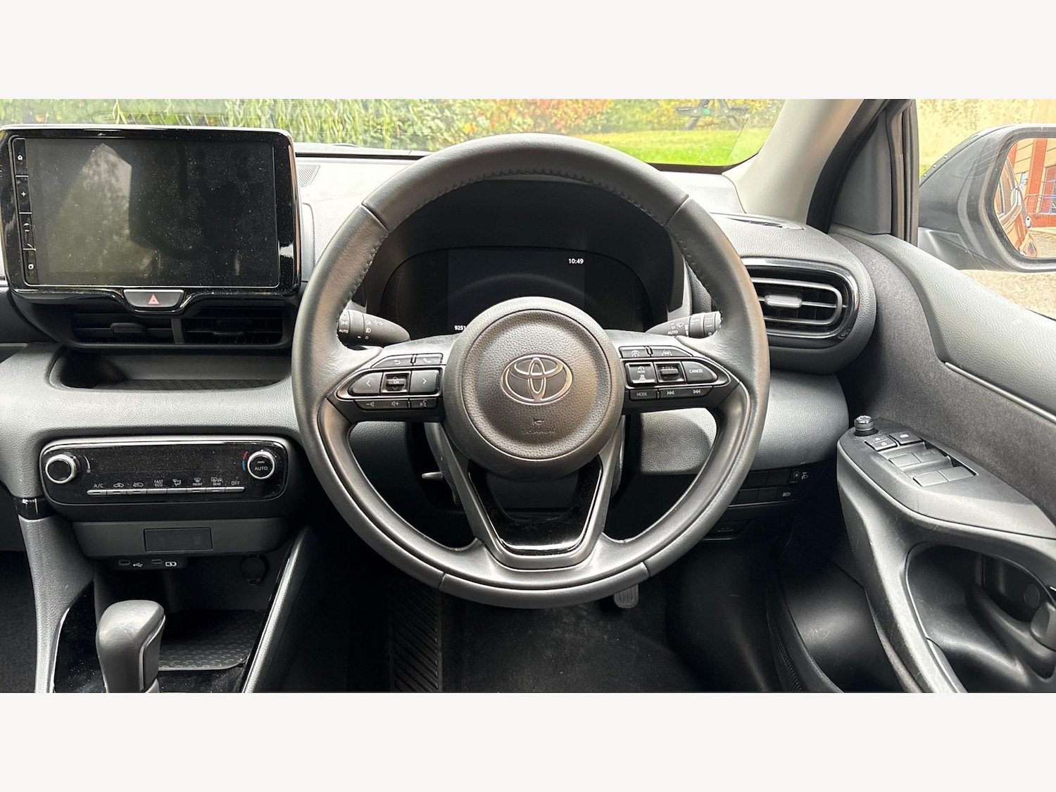 Used Toyota Yaris 2024 for sale - 76307877: Photo 8