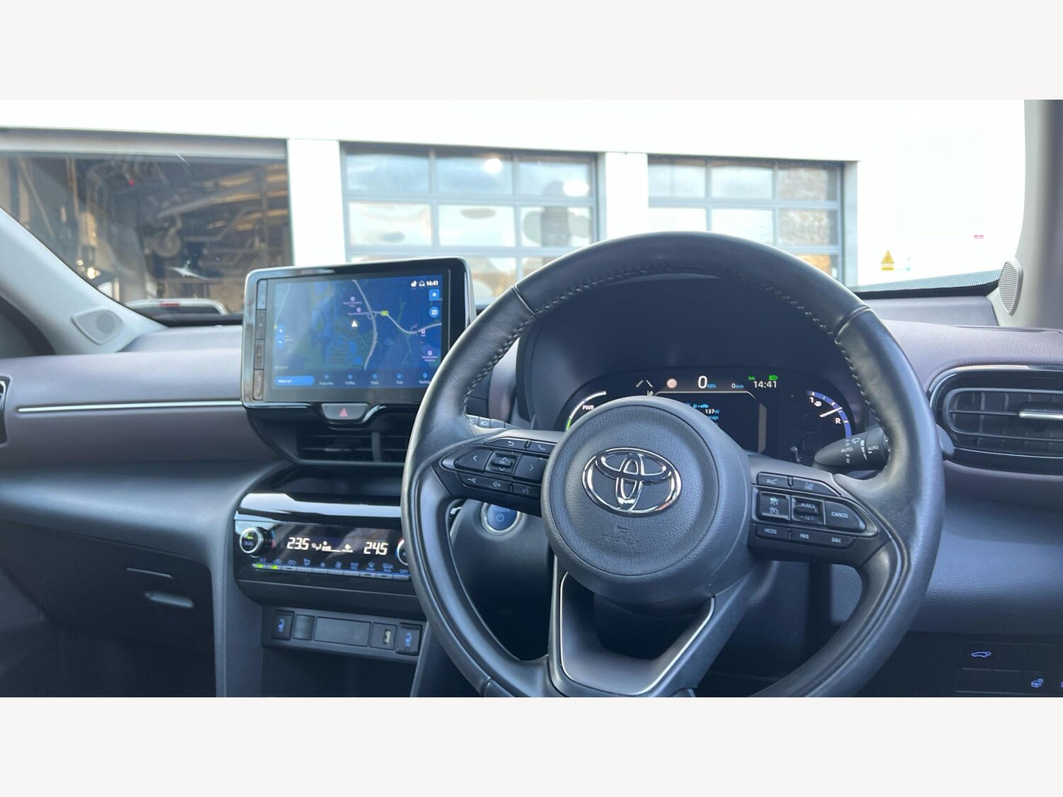 Used Toyota Yaris Cross 2023 for sale - 77015354: Photo 10