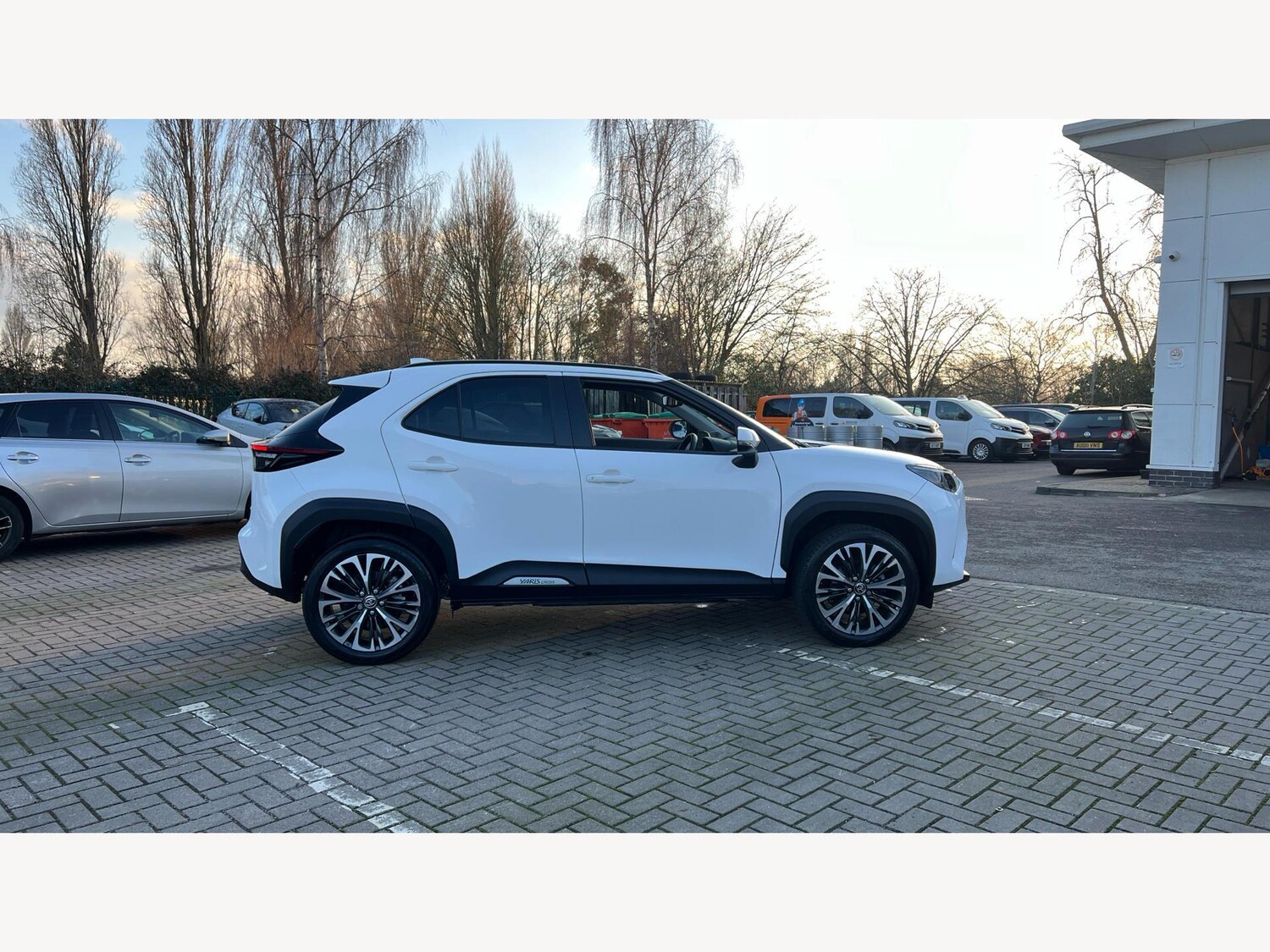 Used Toyota Yaris Cross 2023 for sale - 77015354: Photo 18