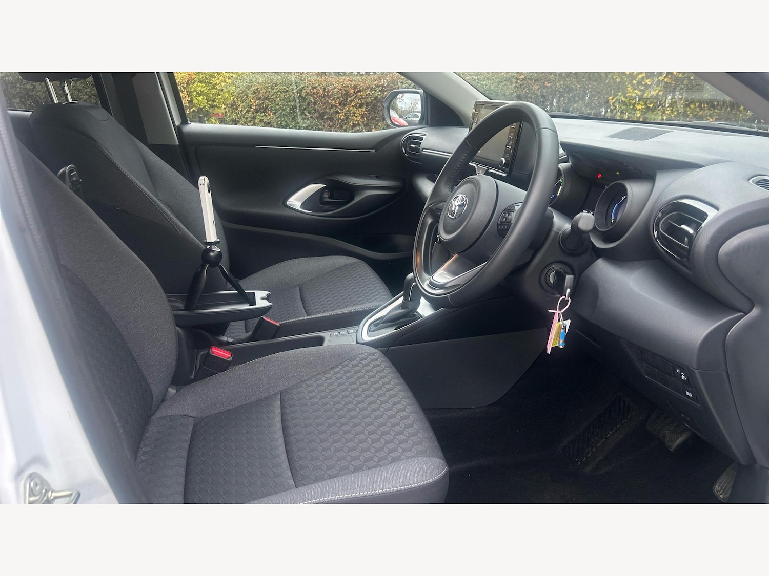 Used Toyota Yaris 2023 for sale - 76360170: Photo 13