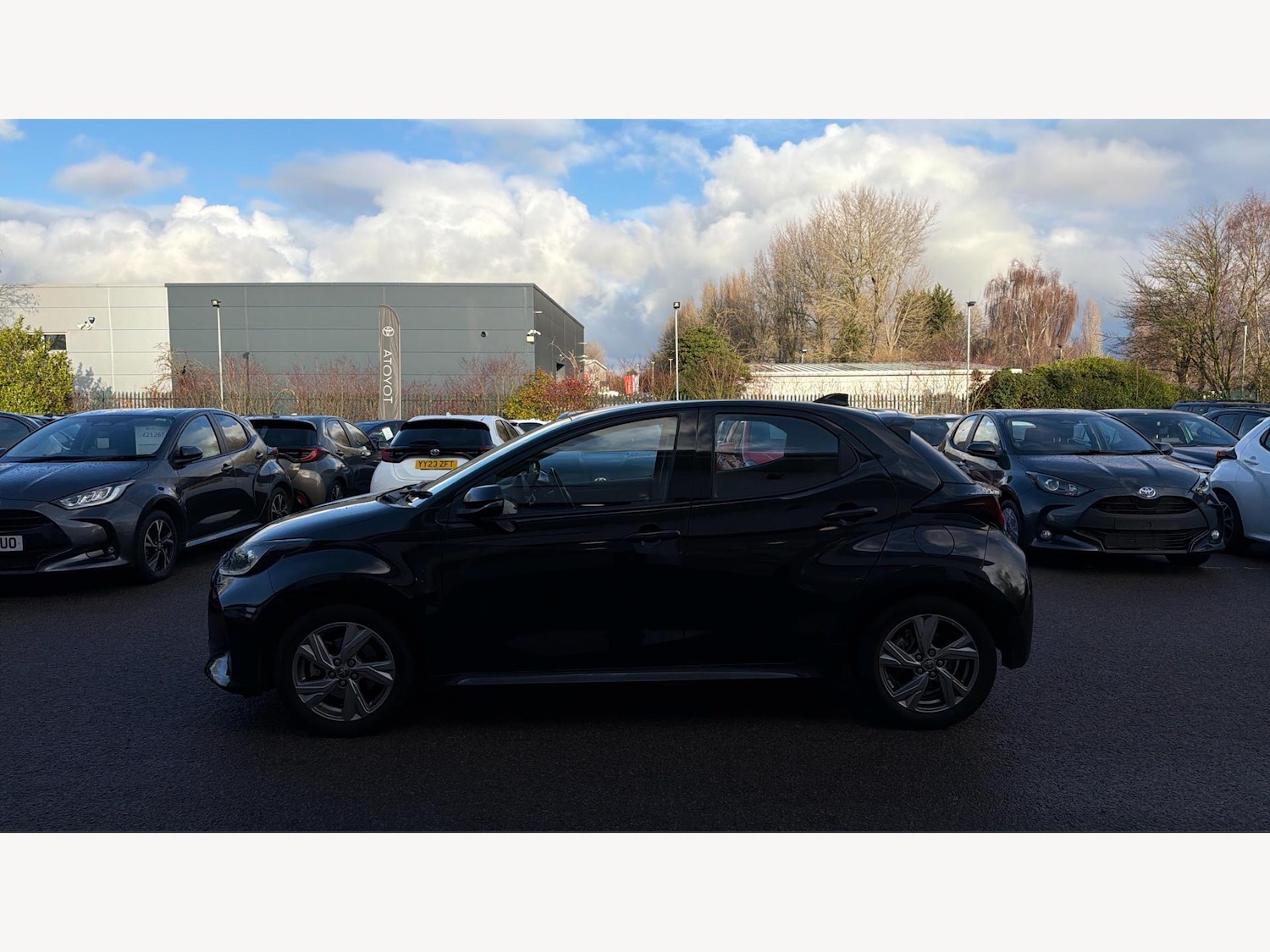 Used Toyota Yaris 2024 for sale - 77305206: Photo 19