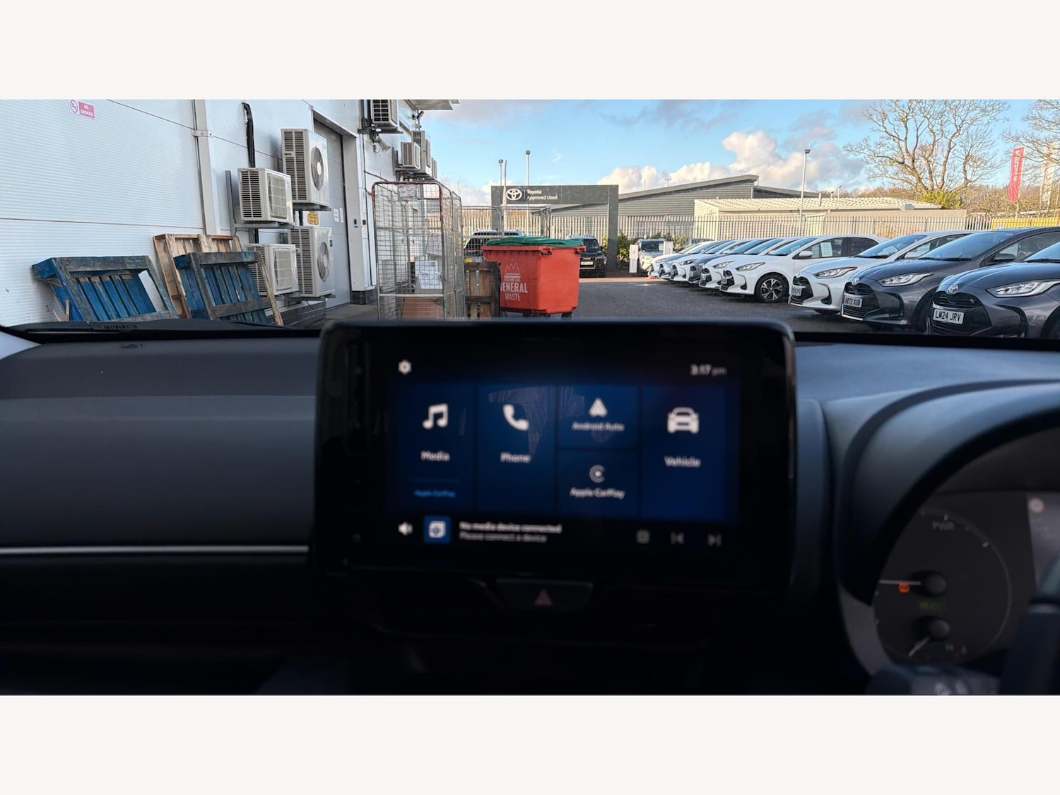 Used Toyota Yaris 2024 for sale - 77305206: Photo 9