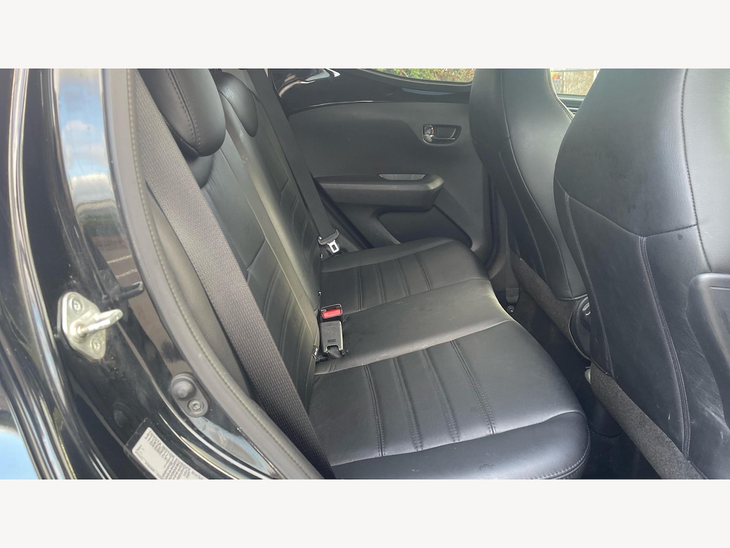 Used Toyota AYGO 2019 for sale - 76397963: Photo 14