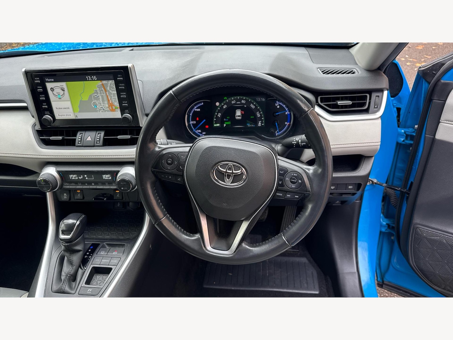 Used Toyota RAV4 2021 for sale - 76388391: Photo 8